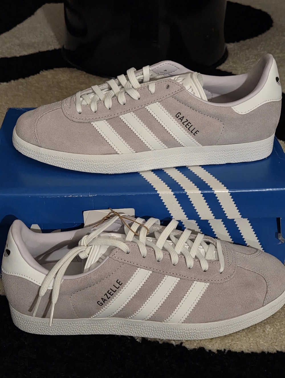 WOMEN'S ADIDAS GAZELLE SZ 9.5W